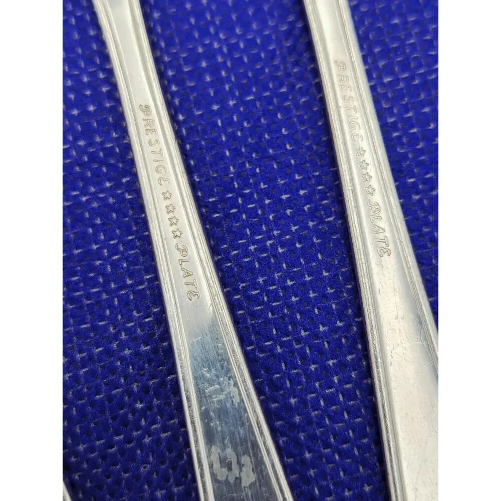 Oneida DISTINCTION SilverPlate Prestige 1951 Silverware Dinner Fork Set of 4